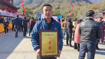 2025年，甘肃省陇南市康县天麻麻王评比及招商会在阳坝召开。三河坝镇斜坡村天麻种